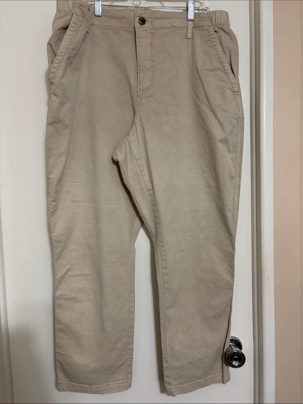Old Navy Men's Cream/Tan Chino-Style Pants - XL